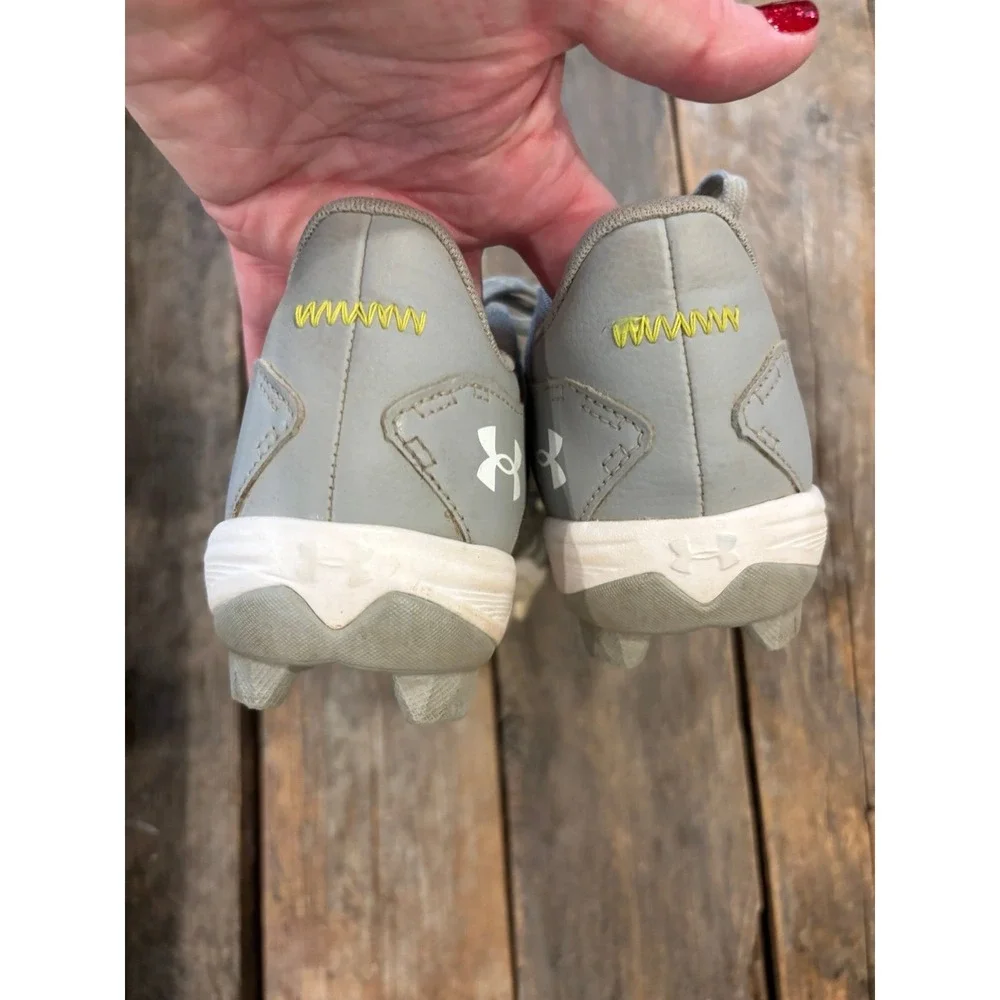 Under Armour kids baseball‎ t-ball cleats